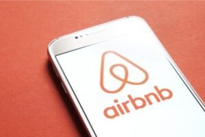 How Much Does It Cost to Develop an App Like Airbnb