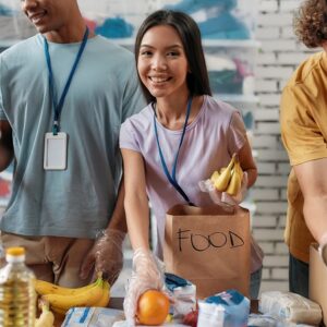 5 Ways Families Can Help Their Community